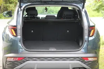 Hyundai Tucson, 1.6, 169 kW, гибрид, автомат, передний привод
