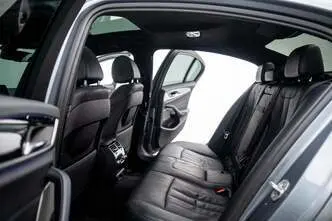 BMW 530, 2.0, 185 kW, автомат, задний привод