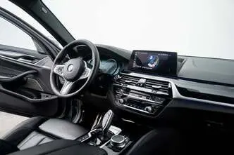 BMW 530, 2.0, 185 kW, автомат, задний привод