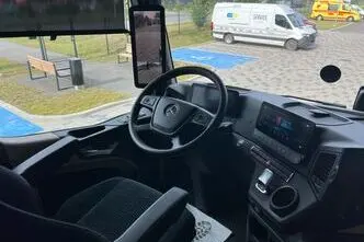 Mercedes-Benz Actros, 12.8, 330 kW, diisel, automaat, tagavedu