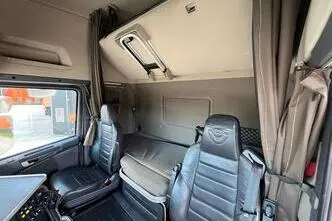 Scania R560, 412 kW, дизель, автомат