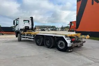 Mercedes-Benz Arocs 3232 8x4*4, 235 kW, дизель, автомат