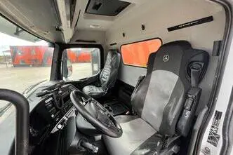 Mercedes-Benz Arocs 3232 8x4*4, 235 kW, дизель, автомат