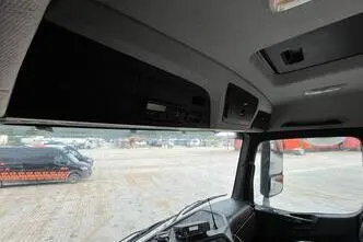 Mercedes-Benz Arocs 3232 8x4*4, 235 kW, дизель, автомат