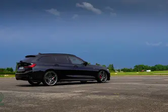 BMW 330, 2.0, 215 kW, pistikhübriid, automaat, nelikvedu