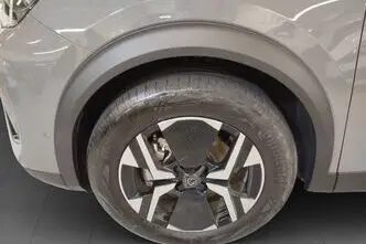 Peugeot 2008, 62 kW, electric, automatic, front-wheel drive