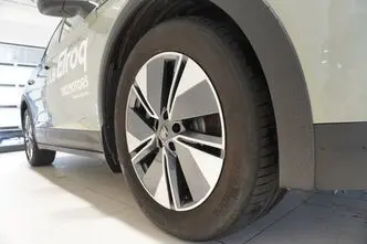 Škoda, 210 kW, elekter, automaat, tagavedu