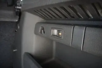 Škoda, 210 kW, elekter, automaat, tagavedu