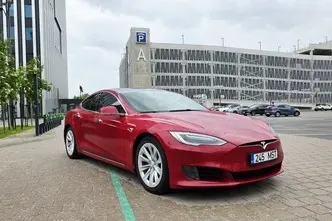 Tesla Model S, 386 kW, electric, automatic, four-wheel drive