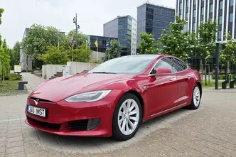 Tesla Model S, 386 kW, electric, automatic, four-wheel drive