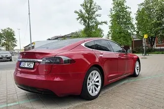 Tesla Model S, 386 kW, electric, automatic, four-wheel drive