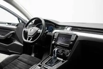 Volkswagen Passat, 1.4, 160 kW, automaat, esivedu