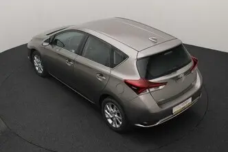 Toyota Auris, 1.6, 97 kW, bensiin, manuaal, esivedu
