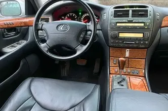 Lexus LS 430, 4.3, 207 kW, petrol, automatic, rear-wheel drive