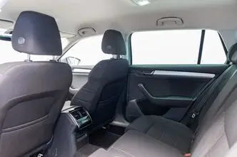 Škoda Superb, 1.8, 132 kW, bensiin, automaat, esivedu