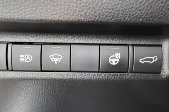 Toyota RAV4, 2.5, 131 kW, hybrid, automatic, four-wheel drive