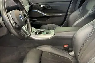 BMW 330, 2.0, 215 kW, bensiin, automaat, nelikvedu