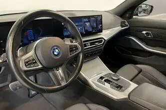 BMW 330, 2.0, 215 kW, bensiin, automaat, nelikvedu