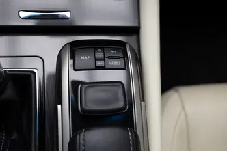 Lexus GS 300, 2.5, 133 kW, hübriid, automaat, tagavedu