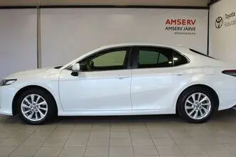 Toyota Camry, 2.5, 131 kW, гибрид, автомат, передний привод