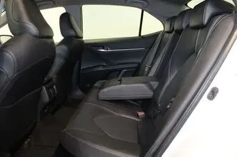 Toyota Camry, 2.5, 131 kW, гибрид, автомат, передний привод