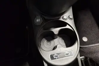 Fiat 500, 1.0, 51 kW, гибрид, механическая, передний привод