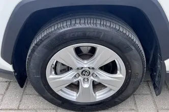 Toyota RAV4, 2.5, 131 kW, hybrid, automatic, front-wheel drive