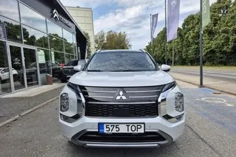 Mitsubishi Outlander, 2.4, 100 kW, подключаемый гибрид, автомат, полный привод