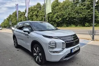 Mitsubishi Outlander, 2.4, 100 kW, подключаемый гибрид, автомат, полный привод
