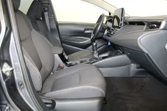 Toyota Corolla, 1.5, 92 kW, бензин, механическая, передний привод