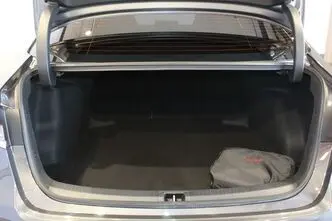 Toyota Corolla, 1.5, 92 kW, бензин, механическая, передний привод