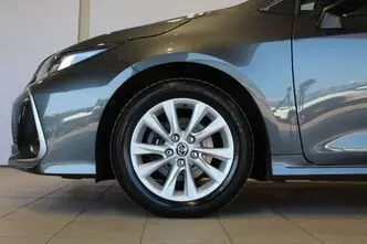 Toyota Corolla, 1.5, 92 kW, бензин, механическая, передний привод