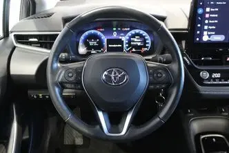 Toyota Corolla, 1.5, 92 kW, бензин, механическая, передний привод