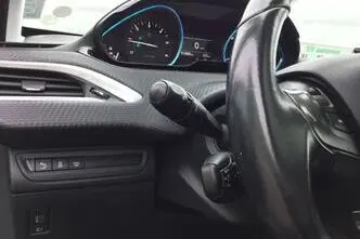 Peugeot 2008, 1.6, 73 kW, дизель, механическая, передний привод
