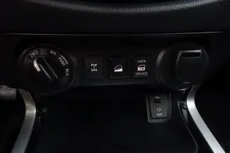 Nissan Navara, 2.3, 140 kW, diesel, automatic, four-wheel drive