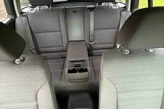 BMW 520, 2.0, 120 kW, дизель, механическая, задний привод