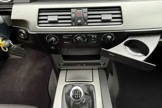 BMW 520, 2.0, 120 kW, дизель, механическая, задний привод