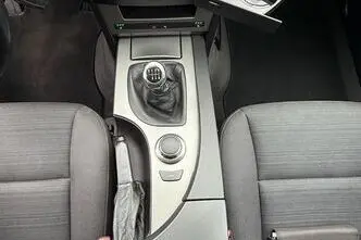 BMW 520, 2.0, 120 kW, дизель, механическая, задний привод