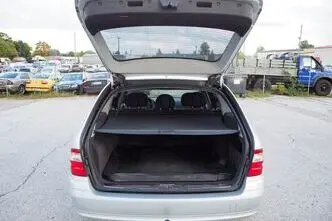 Mercedes-Benz E 220, 2.1, 110 kW, дизель, автомат, задний привод