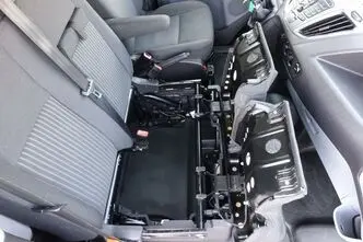 Ford Transit Custom, 2.2, 92 kW, дизель, механическая, передний привод