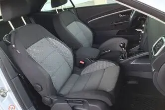 Volkswagen Eos, petrol, manual, front-wheel drive