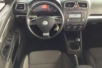 Volkswagen Eos, petrol, manual, front-wheel drive