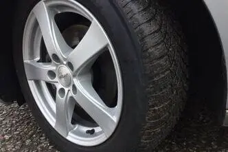 Volkswagen Eos, petrol, manual, front-wheel drive