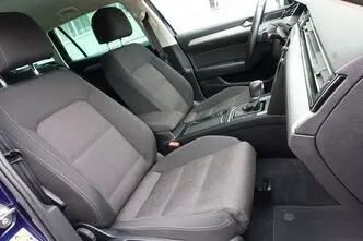 Volkswagen Passat, bensiin, automaat, esivedu