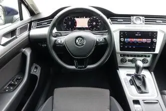Volkswagen Passat, bensiin, automaat, esivedu