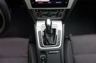 Volkswagen Passat, bensiin, automaat, esivedu