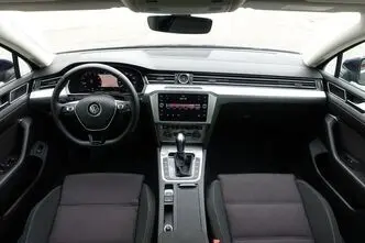 Volkswagen Passat, bensiin, automaat, esivedu