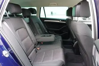 Volkswagen Passat, bensiin, automaat, esivedu