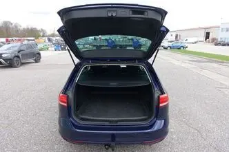 Volkswagen Passat, bensiin, automaat, esivedu
