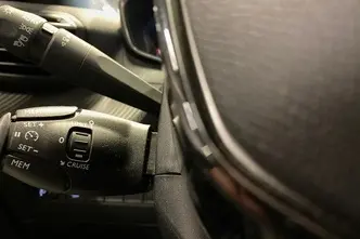 Peugeot 2008, electric, automatic, front-wheel drive